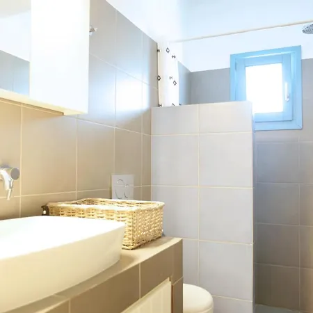 E & I Lefkes Paros Apartamento *