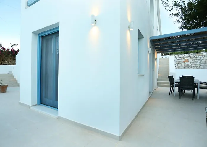 E & I Lefkes Paros * レフケス